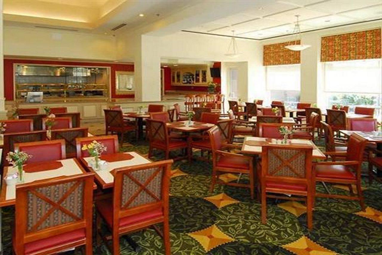 Hilton Garden Inn White Marsh Restaurant photo